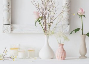 玄関をオシャレにするのに最適な花瓶や壺4種類