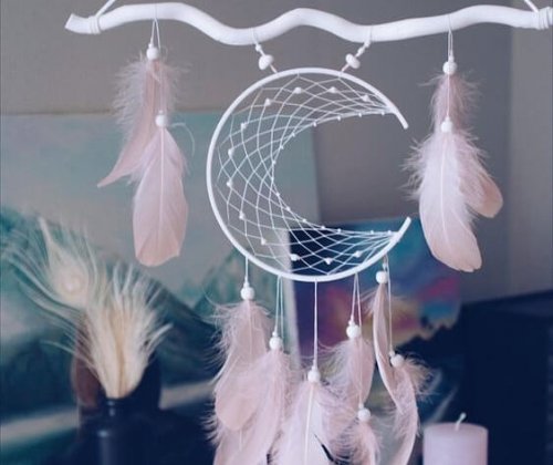 寝室に飾る ドリームキャッチャー
