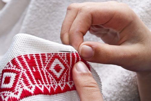 タオルに刺繍をする