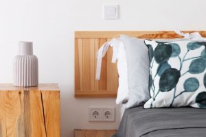 木の幹で作られたテーブル4選