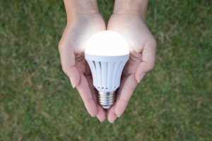 LED電球の長所とは?使うべき理由をご紹介します!