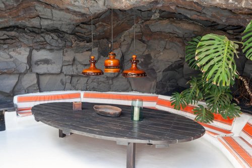 セサール・マンリケ