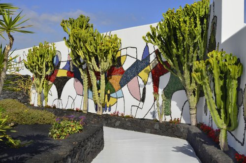 セサール・マンリケ