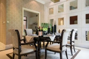 ダイニングルーム用のテーブルをオシャレにするには?