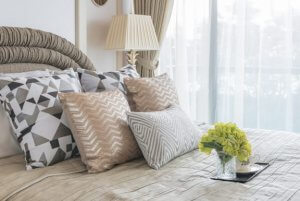 DIY企画!クッションカバーをペイントしよう