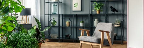 棚を花瓶で飾るアイデア