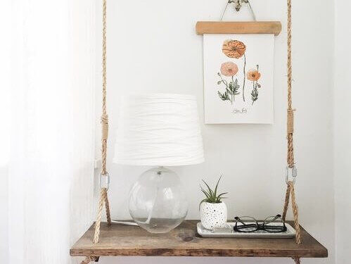 サイドテーブル