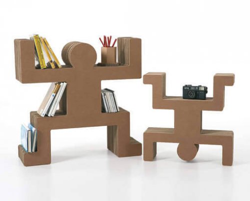 段ボール箱の棚