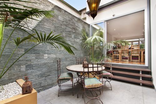 15m²のパティオを飾るためのアイデア
