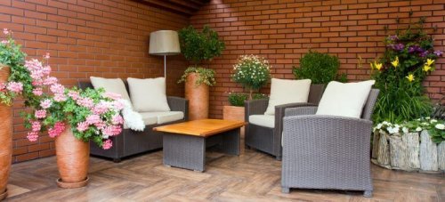 ダイニングエリアのあるサマーテラス