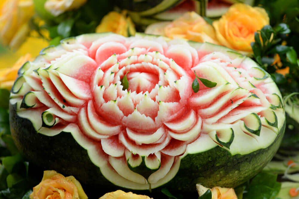 パーティーにぴったりの飾り切りアート スイカの飾り切り