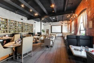 家庭用または商業用バーのインテリア