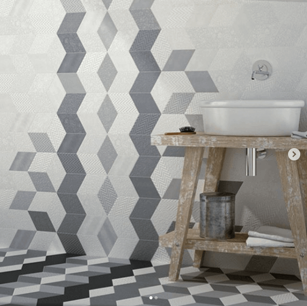 浴室にダイヤモンドタイルを活用する