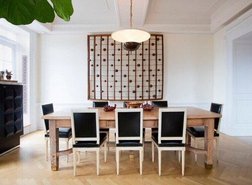 ライトブラウン