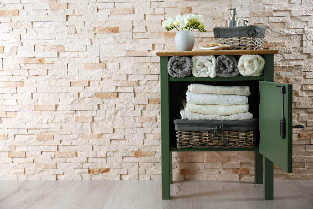 ラスティックスタイルの浴室に必要なすべてのもの 収納