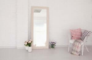 鏡を使って自宅に個性を与えるインテリアを学ぼう! 鏡で飾る