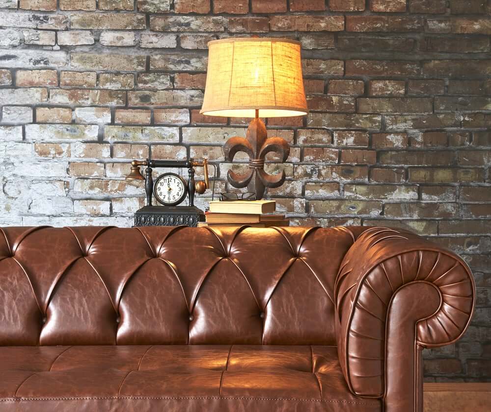 時代を超えて愛される洗練された家具6選 チェスターフィールドのカウチ