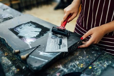 ステンシルを使ってDIYデコレーション