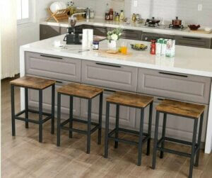 スツールを使ってインテリアにスタイルを!